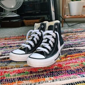 Converse High Tops 🌟
